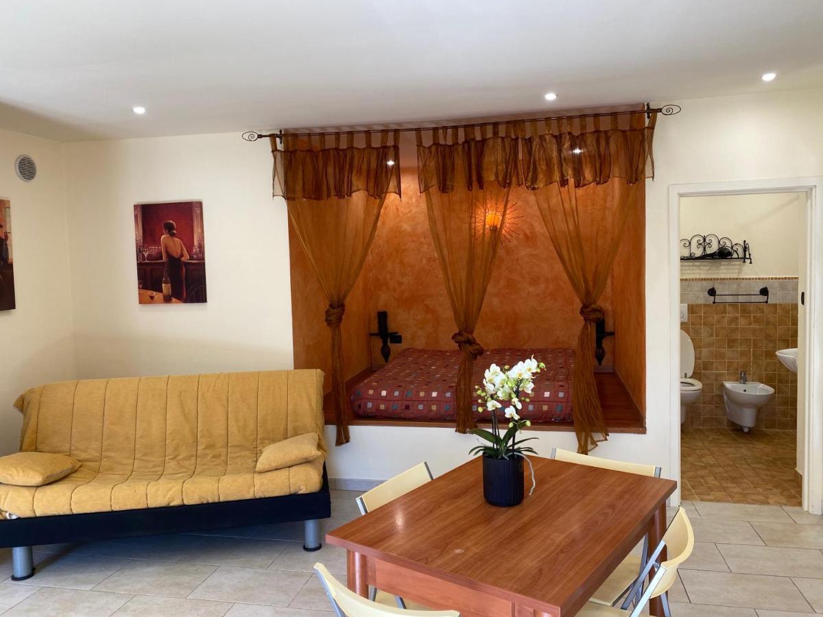 Residenza Costarossa Apartman Imperia Szoba fotó